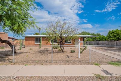 1133 E Illinois Street, Tucson, AZ 85714 - Photo 1