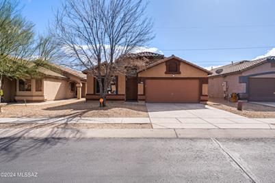 557 W Calle Paso Suave, Sahuarita, AZ 85629 - Photo 1