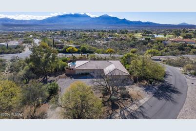 1357 W Placita Salubre, Green Valley, AZ 85622 - Photo 1