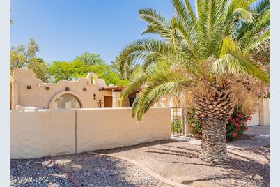 146 S Circulo Napa, Green Valley, AZ 85614 - Photo 1