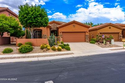 200 E Brearley Drive, Tucson, AZ 85737 - Photo 1