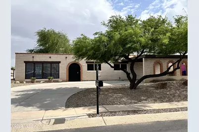 8602 E Hawthorne Street, Tucson, AZ 85710 - Photo 1