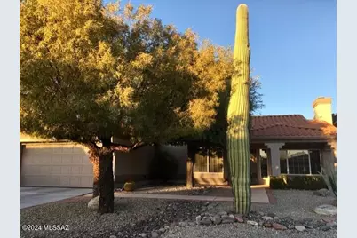 1001 E Desert Glen Drive, Oro Valley, AZ 85755 - Photo 1