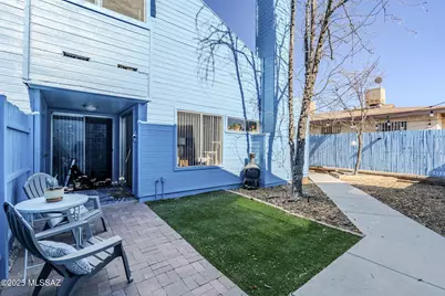 1131 W Roger Road, Tucson, AZ 85705 - Photo 1