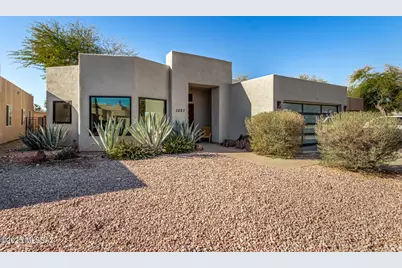 1021 N Del Valle Place, Tucson, AZ 85711 - Photo 1
