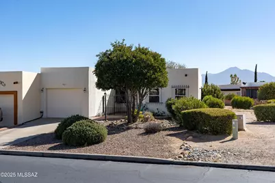 545 W Paseo Del Prado, Green Valley, AZ 85614 - Photo 1