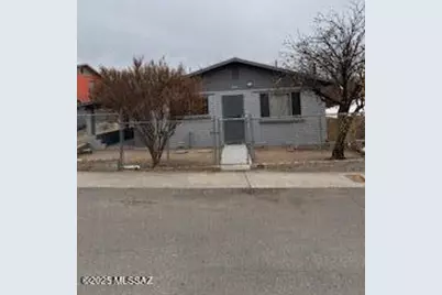 284 E Edward Street, Nogales, AZ 85621 - Photo 1