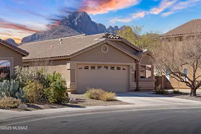 7989 W Sunfire Drive, Tucson, AZ 85743 - Photo 1