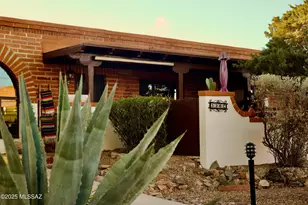 328 S Paseo Pena, Green Valley, AZ 85614 - Photo 1