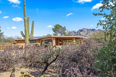 9310 N Raleigh Drive, Oro Valley, AZ 85704 - Photo 1
