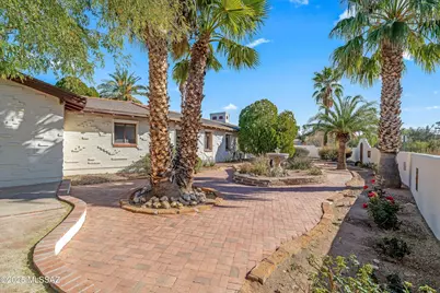 300 N Sierra Vista Drive, Tucson, AZ 85719 - Photo 1