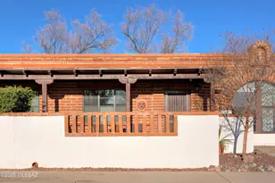 146 S Paseo Tierra, Green Valley, AZ 85614 - Photo 1