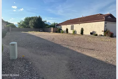 2985 Royal Aberdeen Loop, Green Valley, AZ 85614 - Photo 1