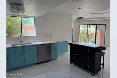 5051 N Sabino Canyon Road #1112, Tucson, AZ 85750 - Photo 1