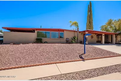 8220 E Nicaragua Drive, Tucson, AZ 85730 - Photo 1
