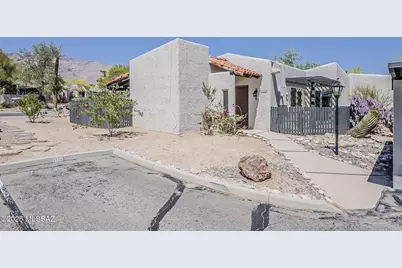 5532 N La Casita Drive, Tucson, AZ 85718 - Photo 1