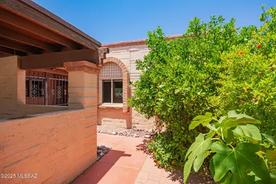 4243 E Presidio Road, Tucson, AZ 85712 - Photo 1