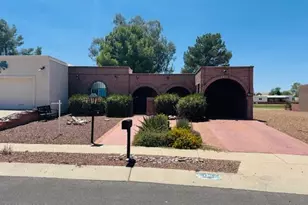 136 E Paseo De Golf, Green Valley, AZ 85614 - Photo 1