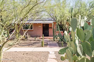 2733 E Beverly Dr, Tucson, AZ 85716 - Photo 1