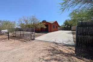 9305 S Vicki Dr, Tucson, AZ 85736 - Photo 1