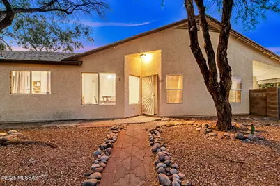 9157 E Autumn Sage Street, Tucson, AZ 85747 - Photo 1