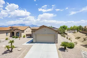 967 W Calle Arrieta, Green Valley, AZ 85614 - Photo 1