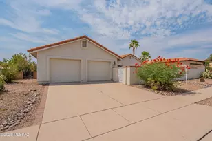 211 W Paseo Recortado, Green Valley, AZ 85614 - Photo 1