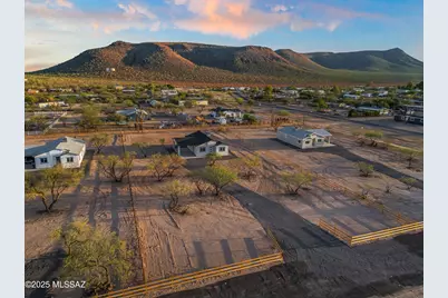 7813 S Cardinal Avenue, Tucson, AZ 85746 - Photo 1