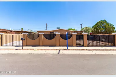 3750 E 27th Street, Tucson, AZ 85713 - Photo 1