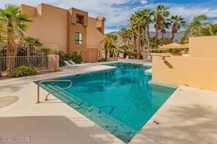 5675 N Camino Esplendora, Tucson, AZ 85718 - Photo 1
