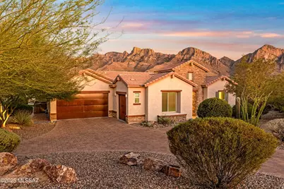 755 E Naranja Drive, Oro Valley, AZ 85737 - Photo 1