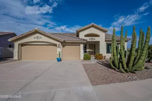 8845 N Silver Moon Way, Tucson, AZ 85743 - Photo 1