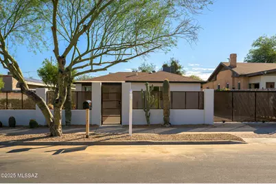 218 N Westmoreland Avenue, Tucson, AZ 85745 - Photo 1