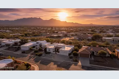 981 W Camino Delicias, Green Valley, AZ 85614 - Photo 1
