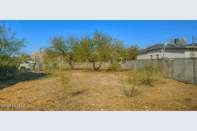 318 24th Street #6, Tucson, AZ 85713 - Photo 1