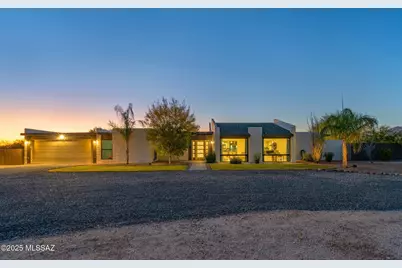 9340 E Paseo Tierra Verde, Tucson, AZ 85749 - Photo 1