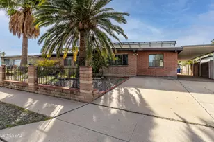 7242 E Desert Palm Dr, Tucson, AZ 85730 - Photo 1