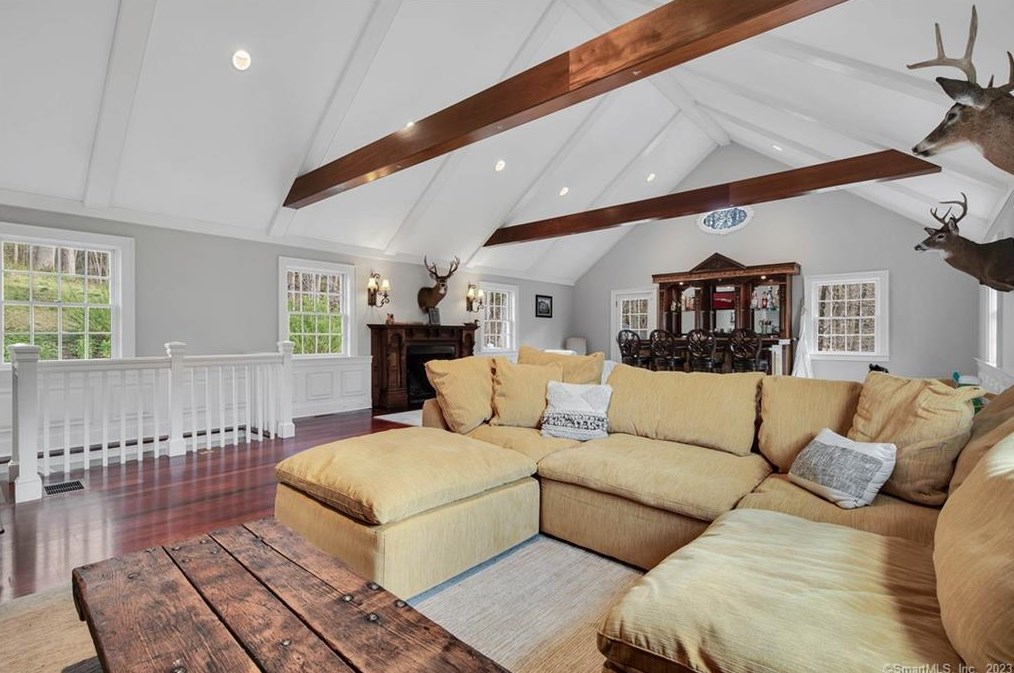 275 Wewaka Brook Rd, Bridgewater CT  06752-1714 exterior