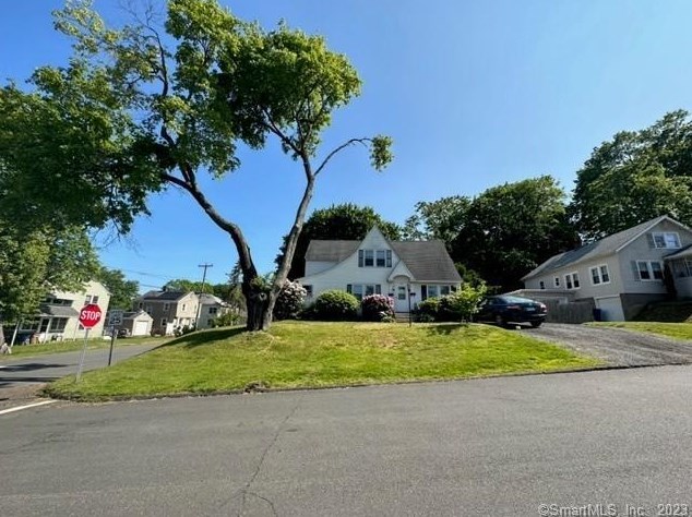 32 Earl St, Vernon, CT 06066 exterior