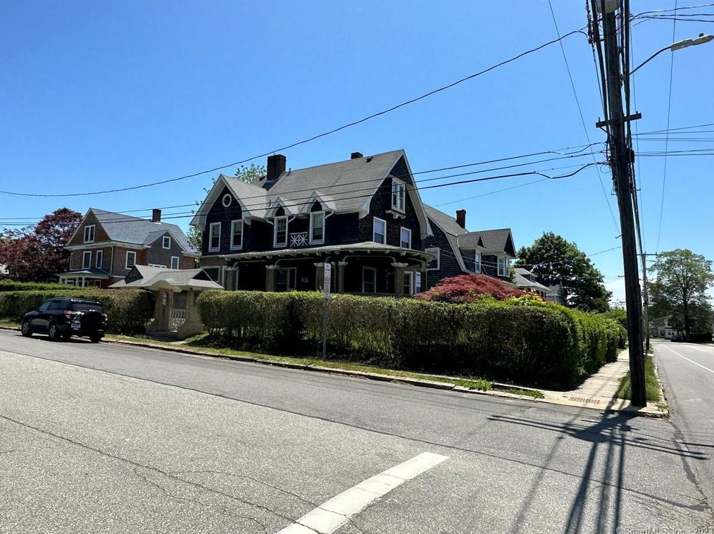 58 Bellevue Pl, United States Coast Guard Ac, CT 06320