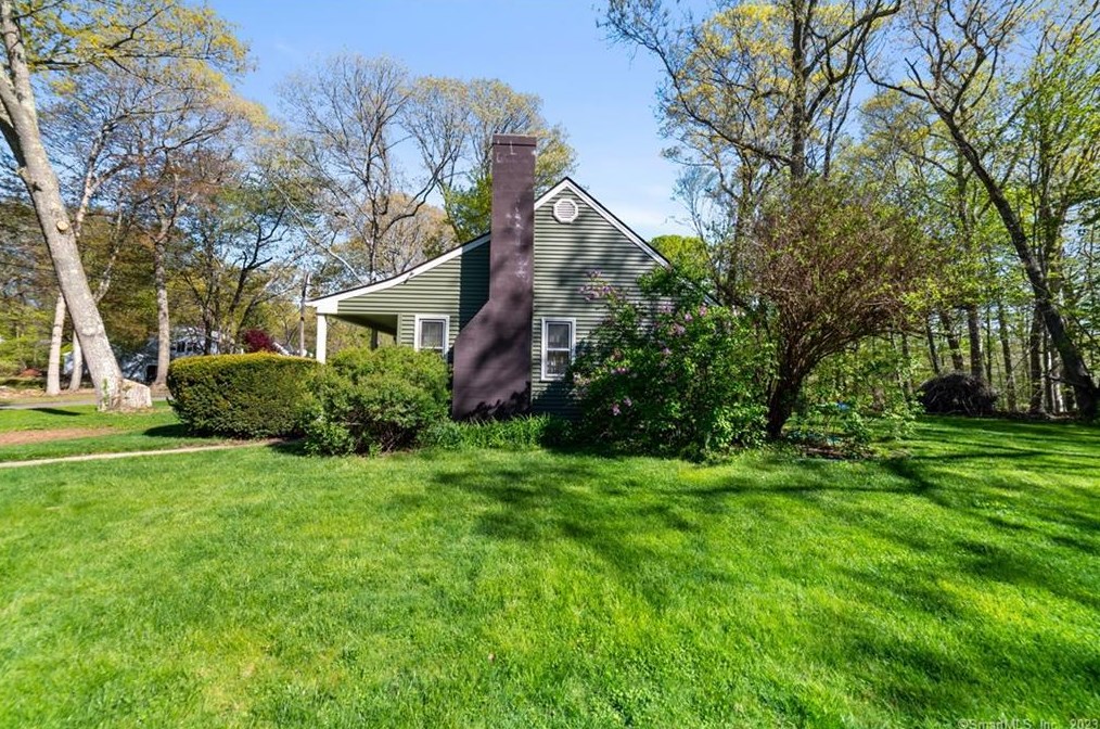 23 Janes Lane Ext, Clinton, CT 06413-1218