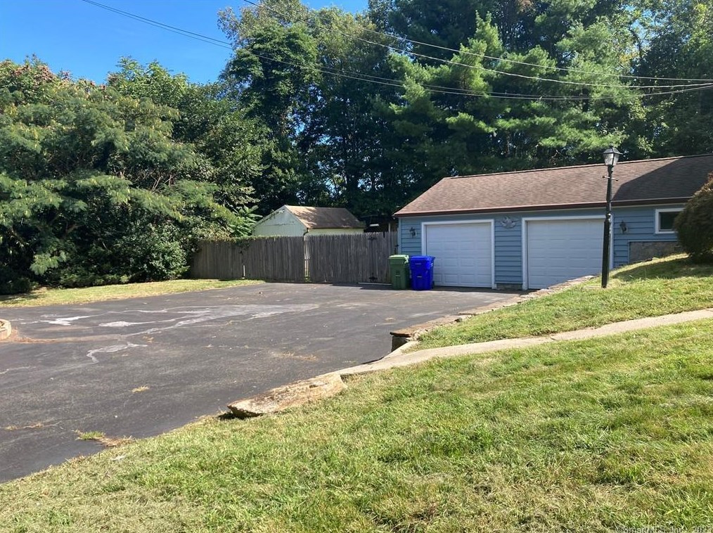 90 Airline Rd, Wallingford, CT 06492 exterior