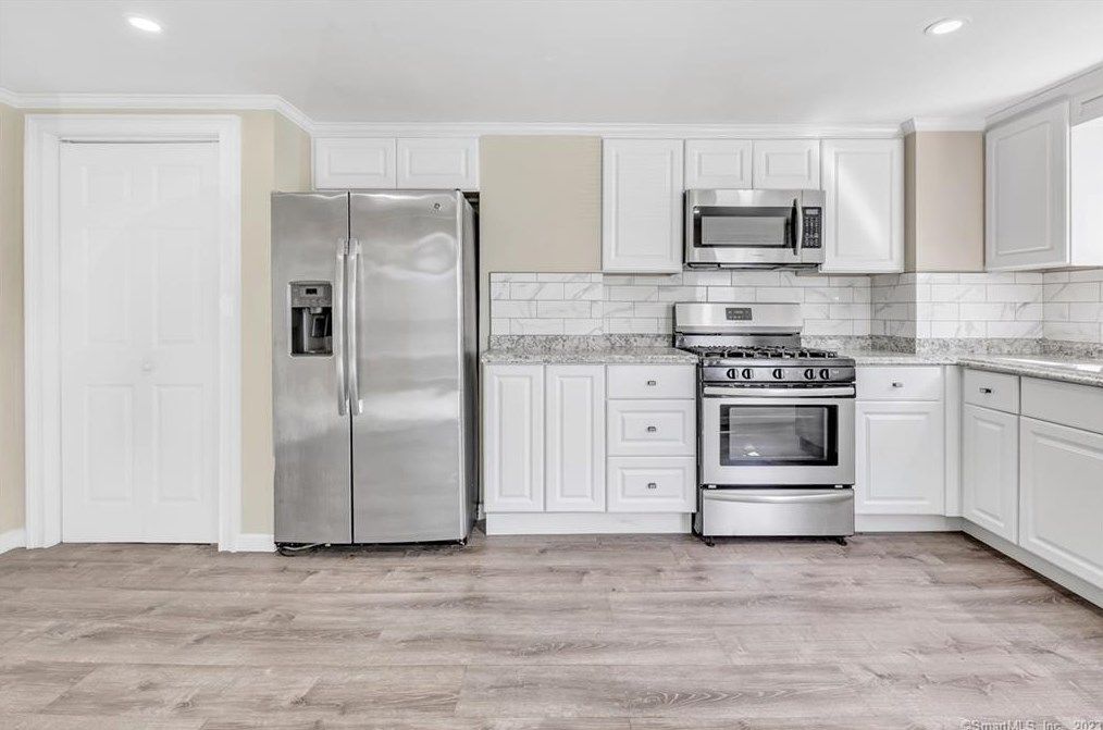 156 New Haven Ave, Derby, CT 06418