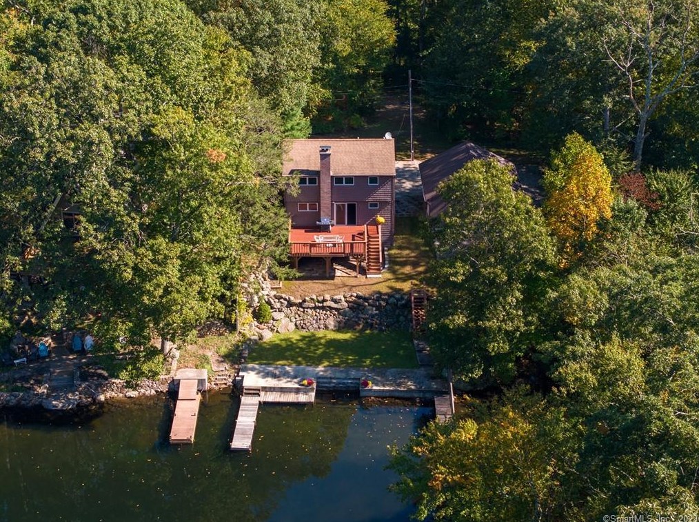 3 Lakeside Dr, East Haddam, CT 06423 exterior