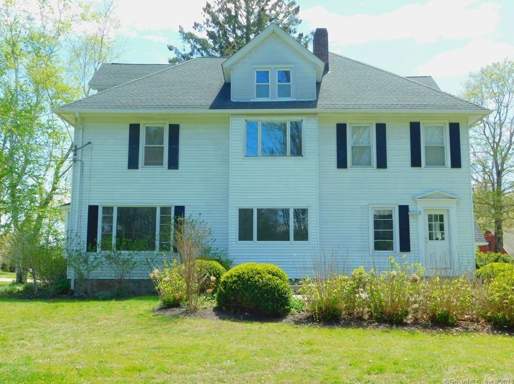 716 Racebrook Rd, Orange, CT 06477