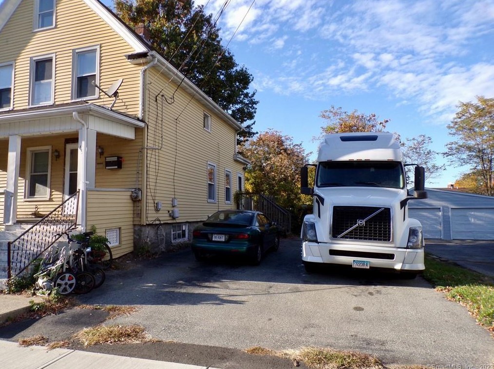 49 Warren St, United States Coast Guard Ac, CT 06320