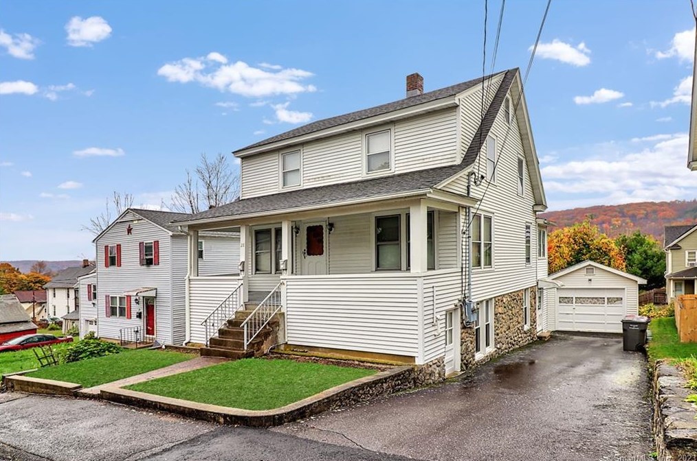 28 West St, Union City, CT 06770 exterior