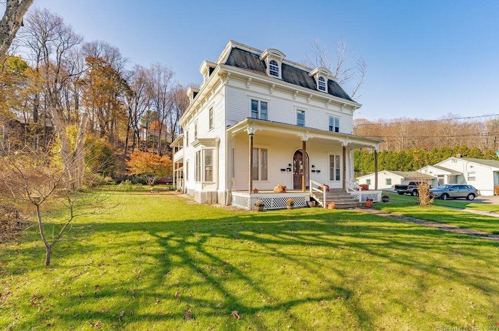 169 Prospect St, Winsted, CT 06098 exterior