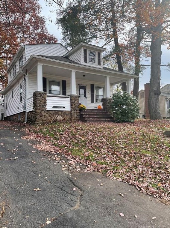 50 Smithfield Ave, Meriden, CT 06451 exterior