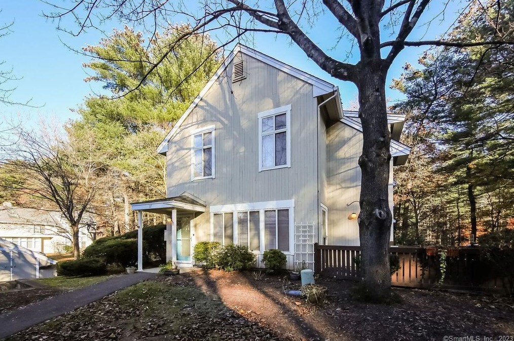 17 Pepperidge Ct #17, Simsbury, CT 06070